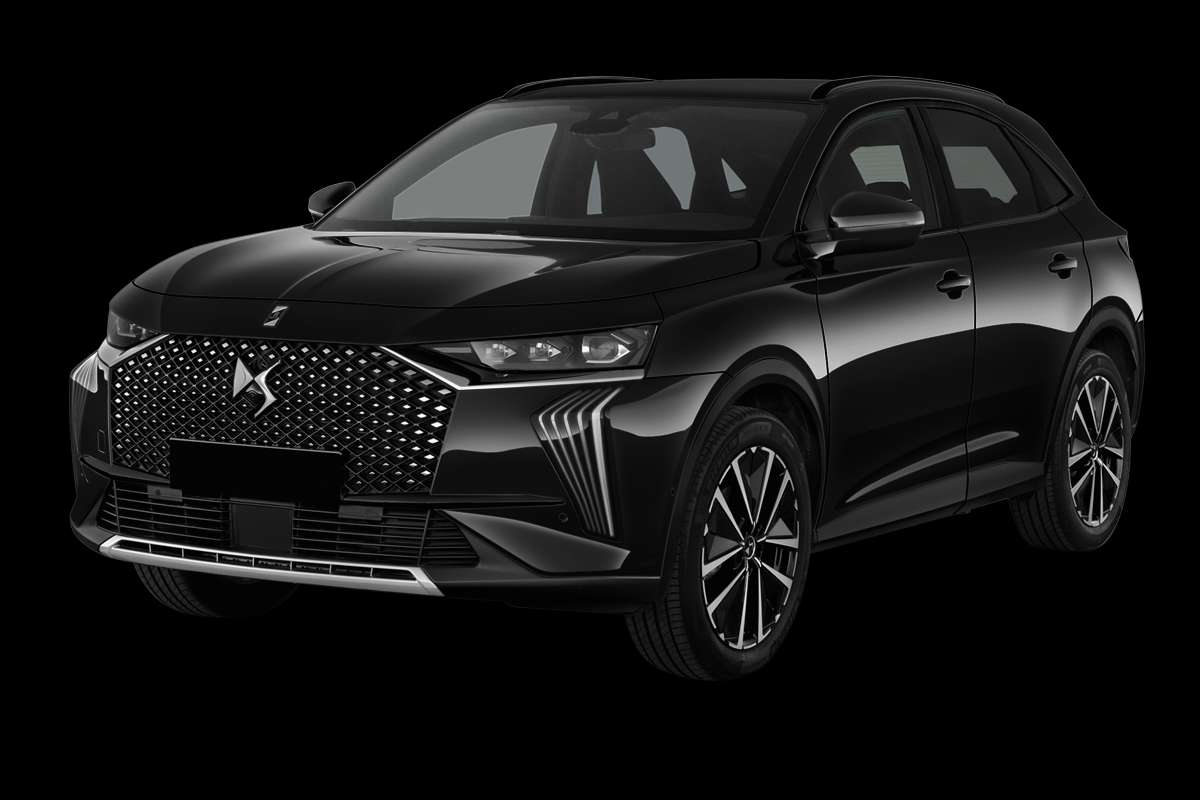 Schräge Frontansicht eines DS Automobiles DS 7, freigestellt