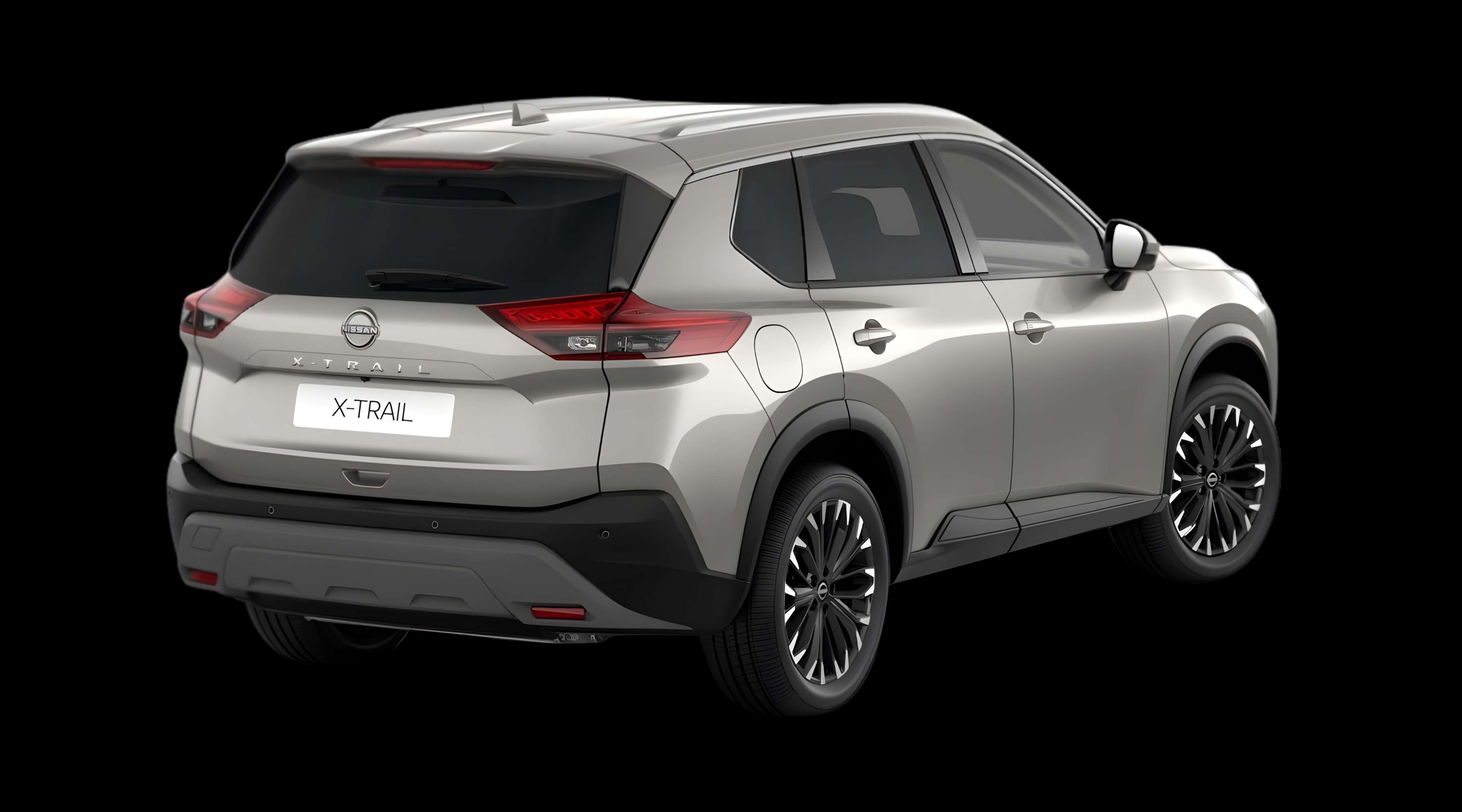 Schräge Heckansicht eines Nissan X-TRAIL, freigestellt