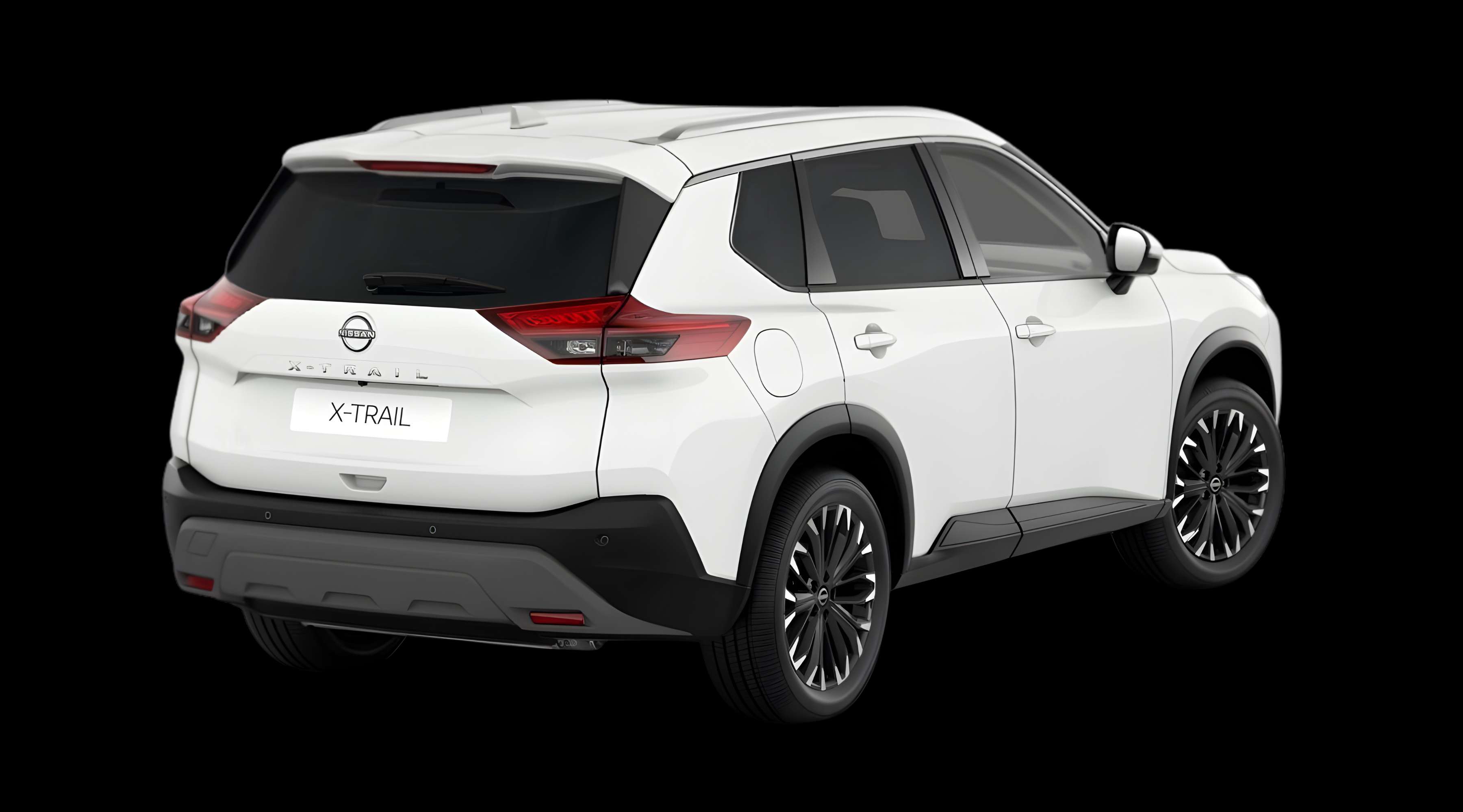 Schräge Heckansicht eines Nissan X-TRAIL, freigestellt