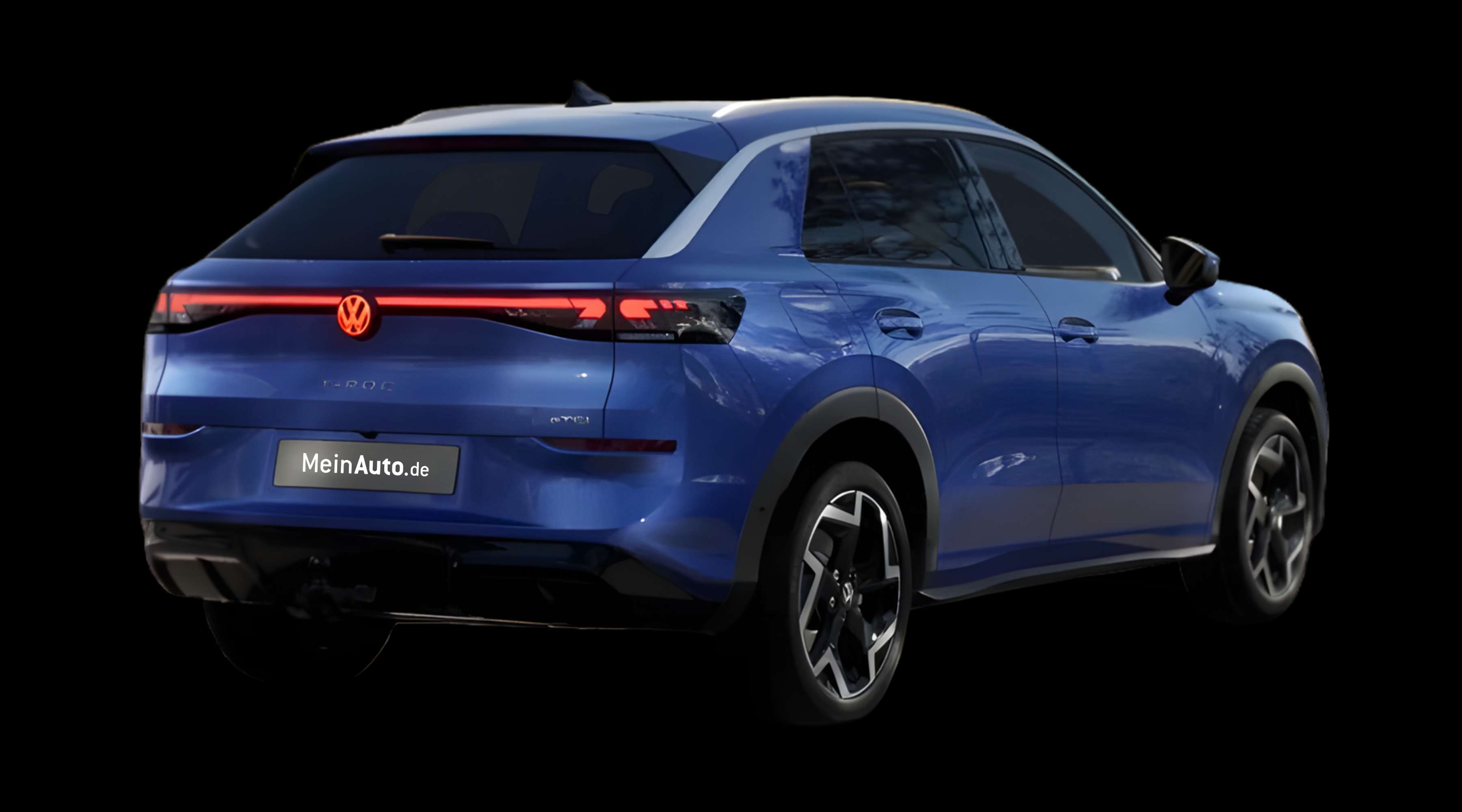 Schräge Heckansicht eines Volkswagen T-Roc, freigestellt