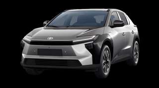 Schräge Frontansicht auf einen Toyota bZ4X Teamplayer, freigestellt