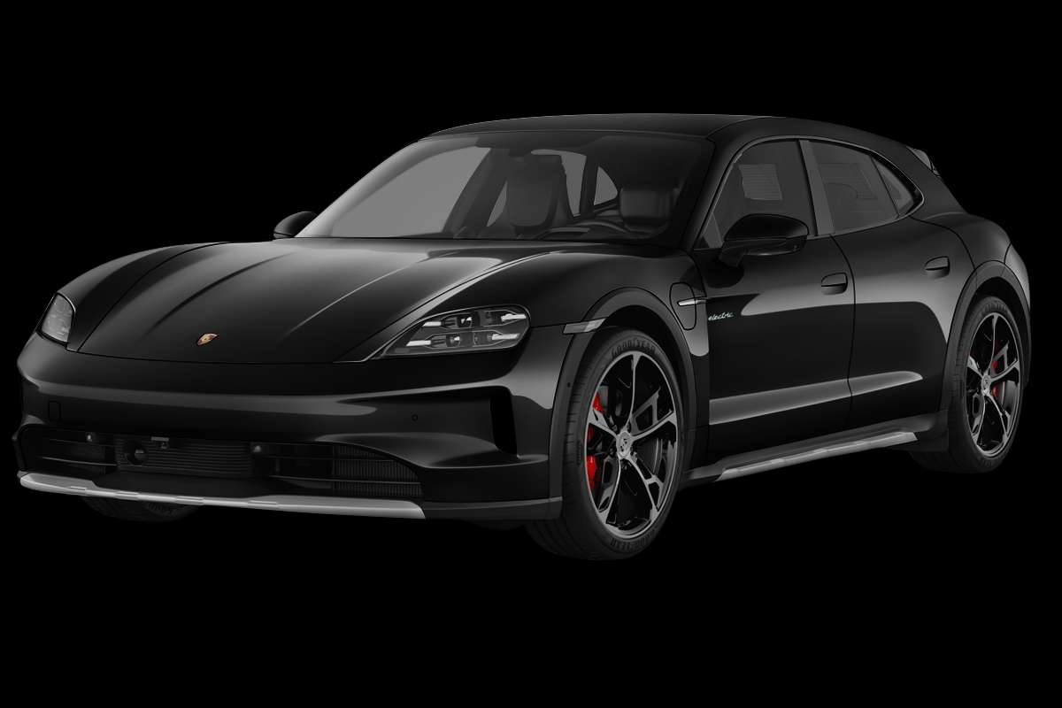 Schräge Frontansicht eines Porsche Taycan, freigestellt
