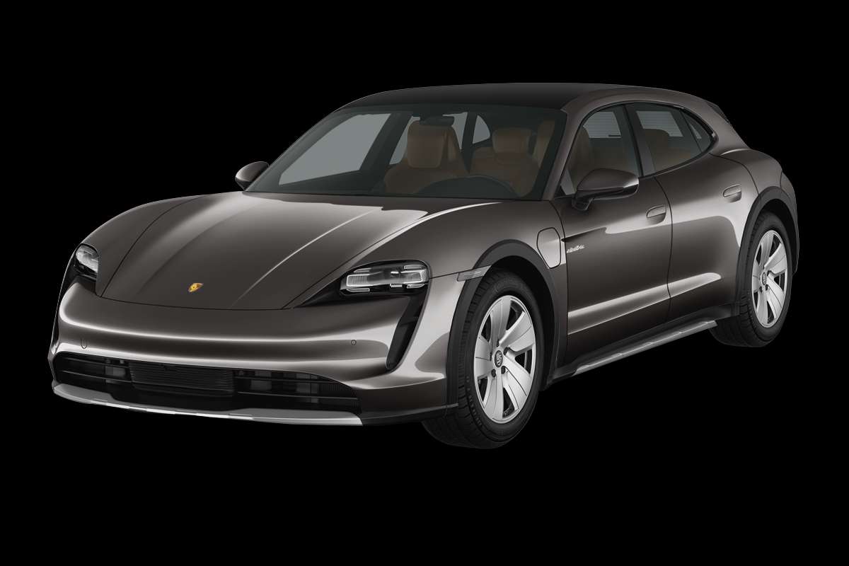 Schräge Frontansicht eines Porsche Taycan, freigestellt