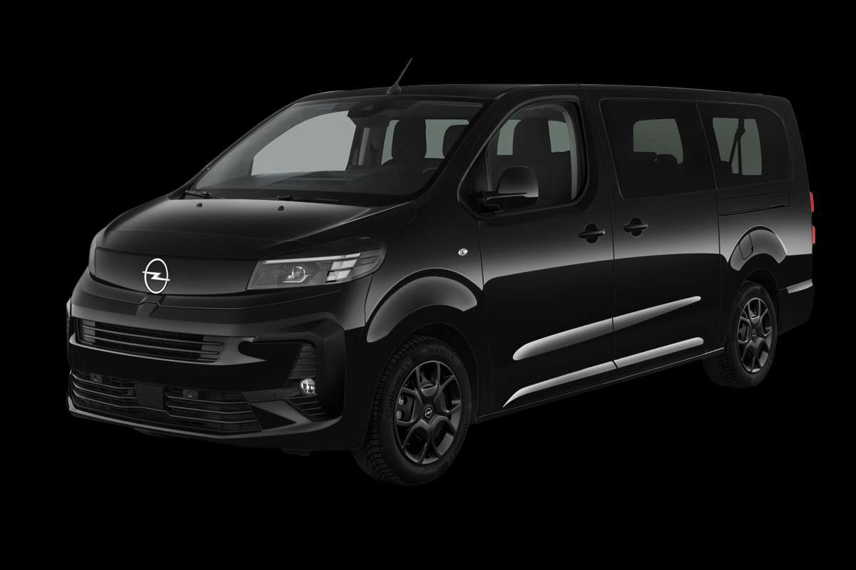 Schräge Frontansicht eines Opel Zafira, freigestellt