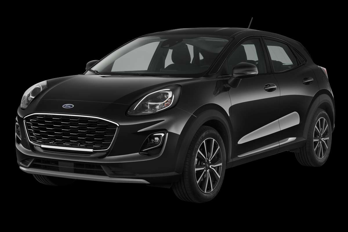 Schräge Frontansicht eines Ford Puma, freigestellt