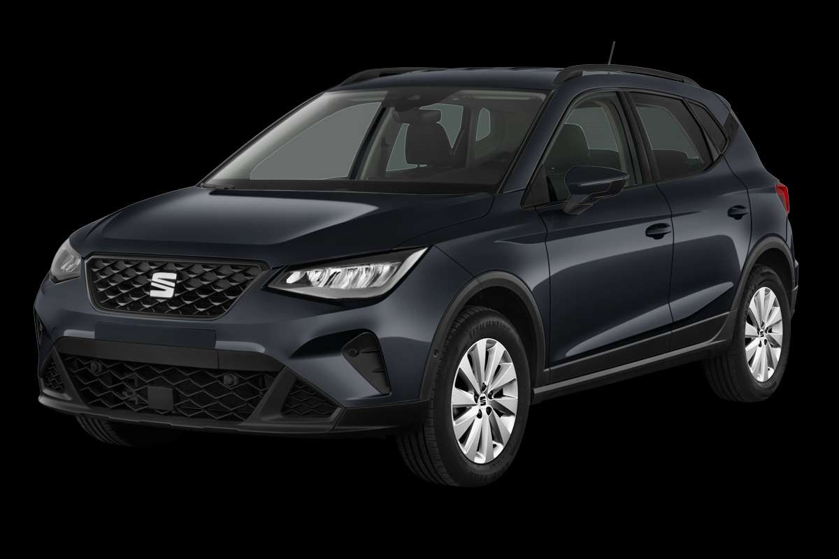 Schräge Frontansicht eines SEAT Arona, freigestellt