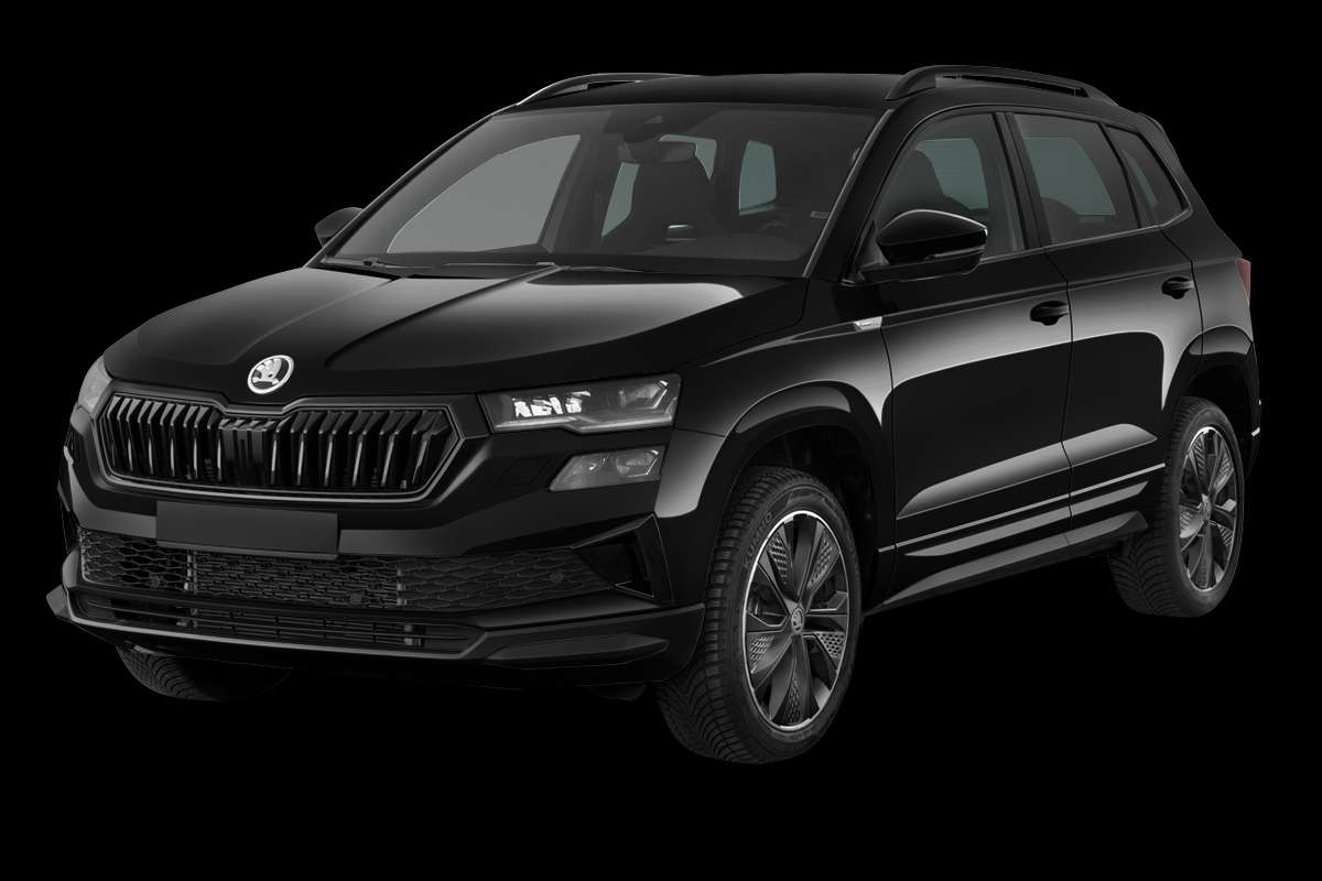 Schräge Frontansicht eines Skoda Karoq, freigestellt