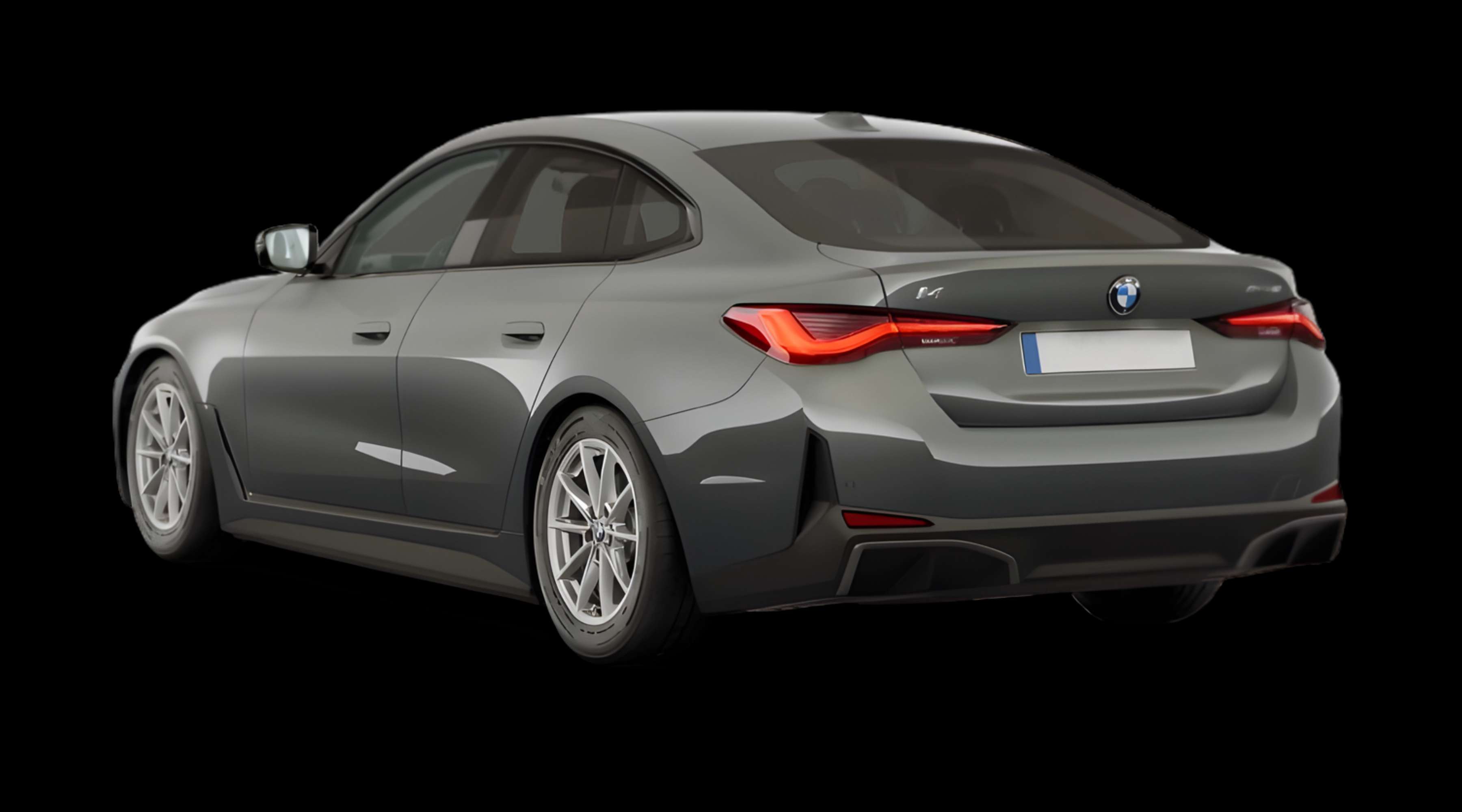 Schräge Heckansicht eines BMW i4, freigestellt