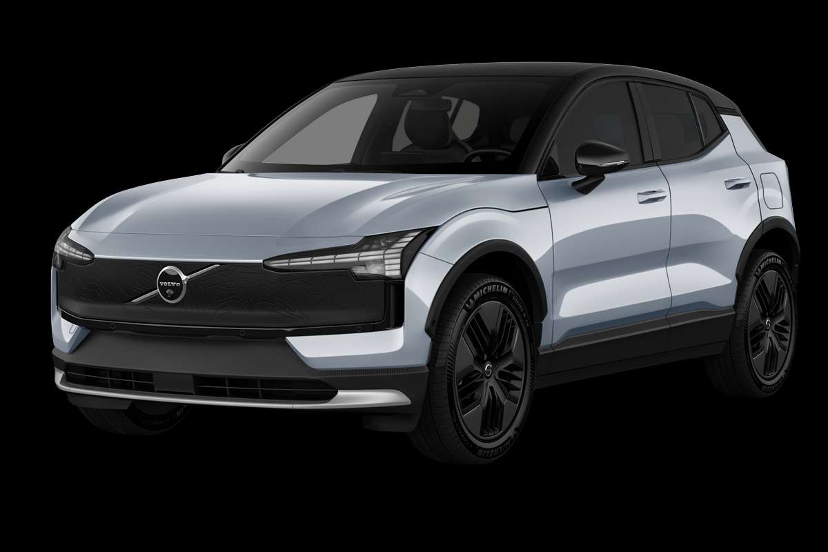 Schräge Frontansicht eines Volvo EX30 Cross Country, freigestellt