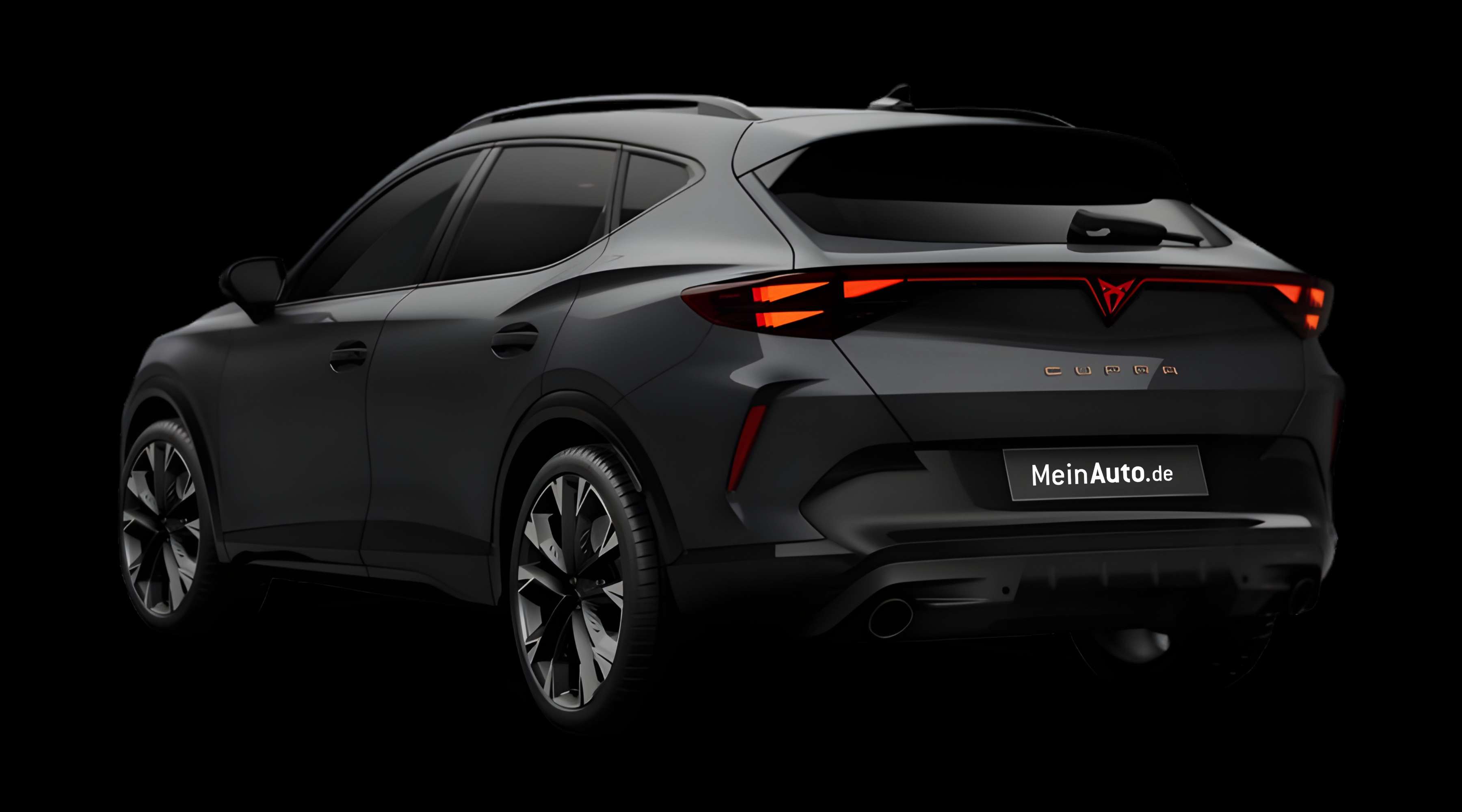 Schräge Heckansicht eines CUPRA Formentor, freigestellt