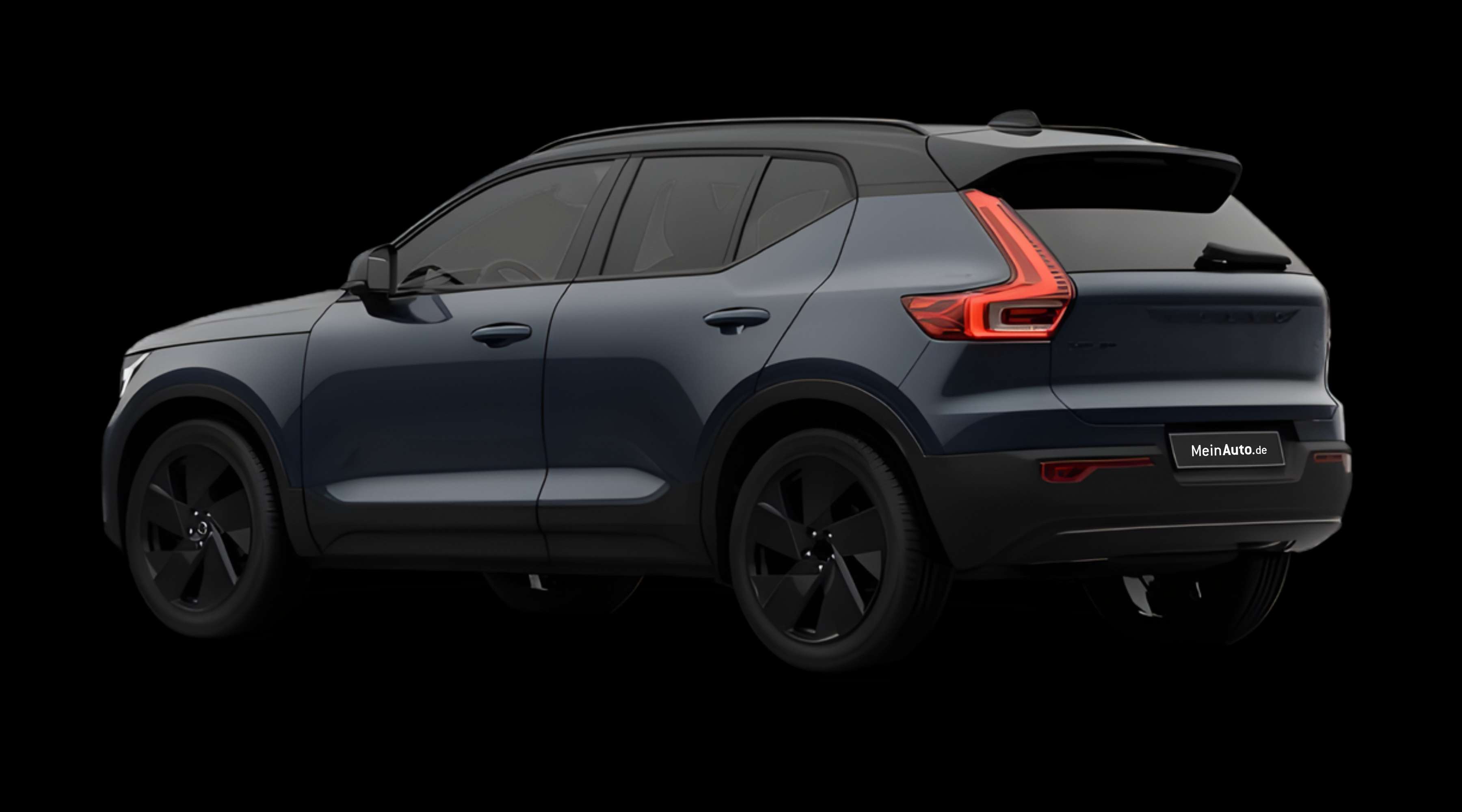 Schräge Heckansicht eines Volvo XC40, freigestellt