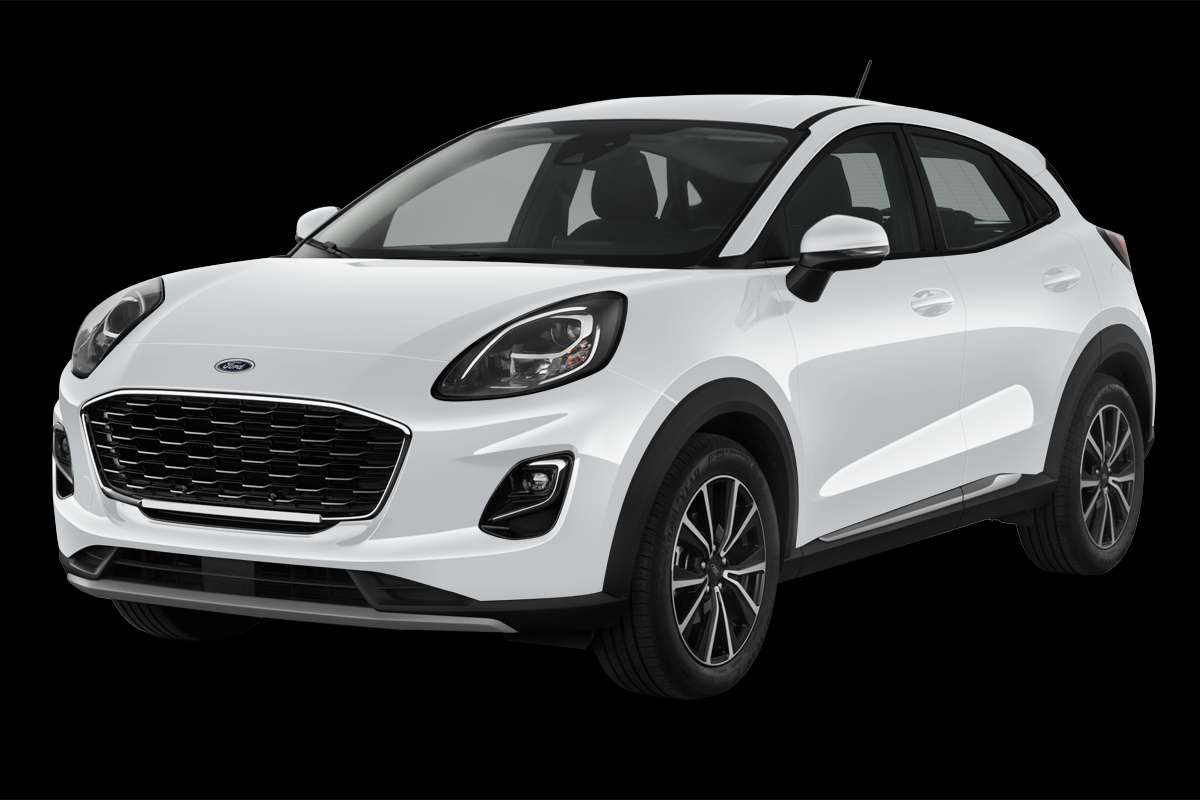 Schräge Frontansicht eines Ford Puma, freigestellt