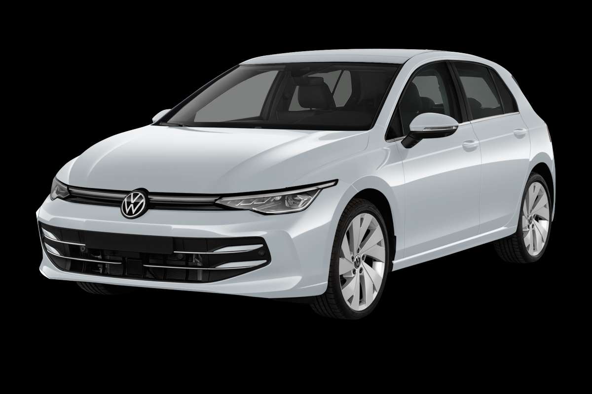 Schräge Frontansicht eines Volkswagen Golf, freigestellt