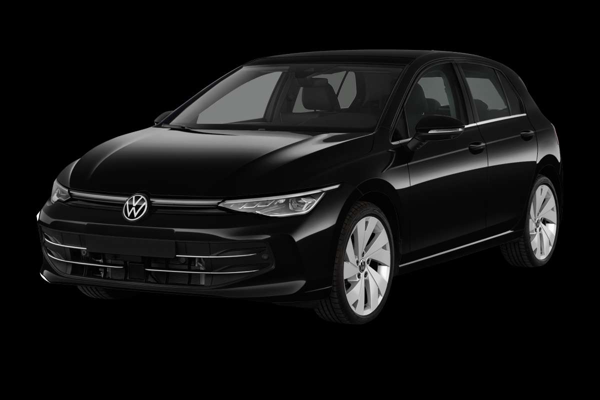 Schräge Frontansicht eines Volkswagen Golf, freigestellt