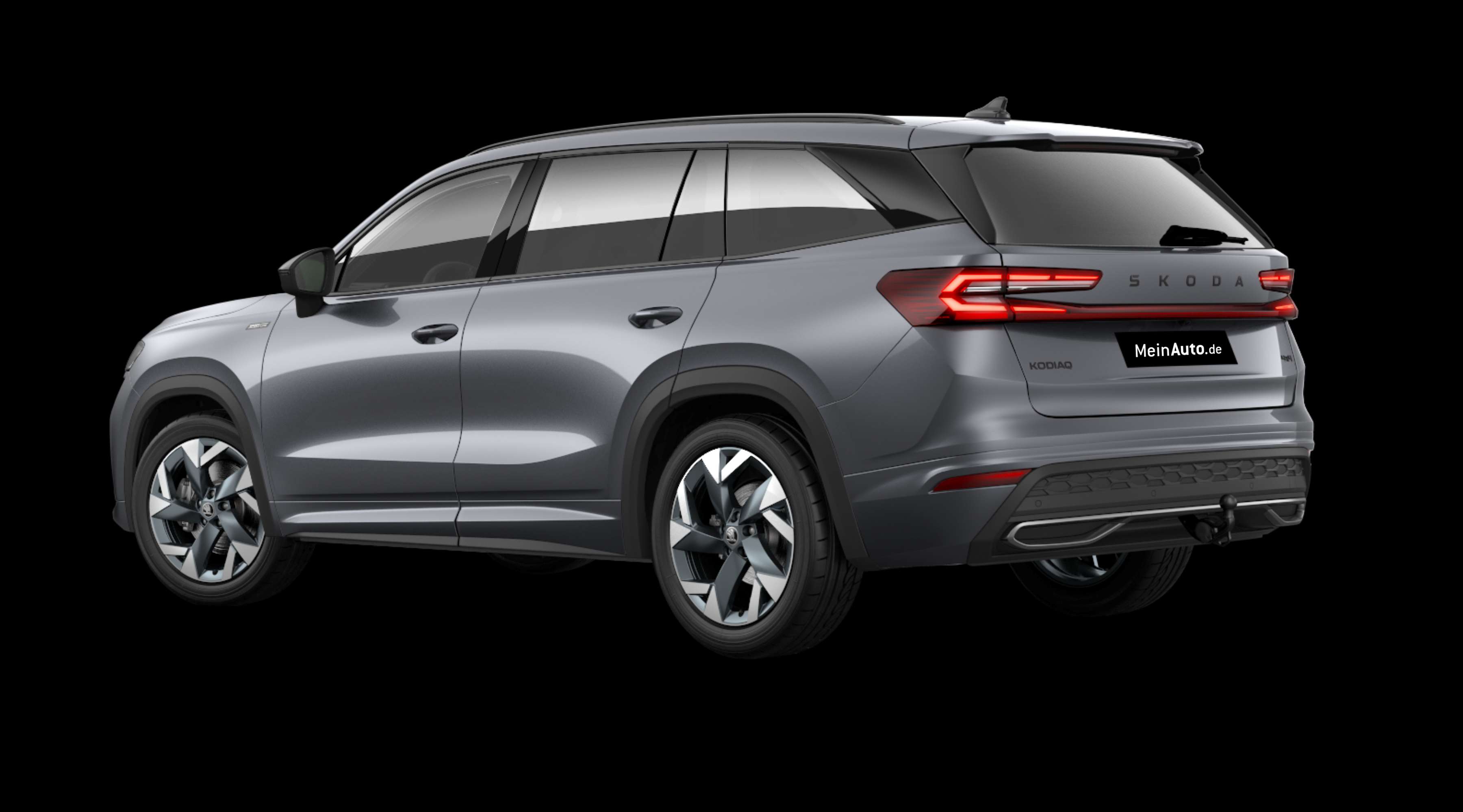 Schräge Heckansicht eines Skoda Kodiaq, freigestellt