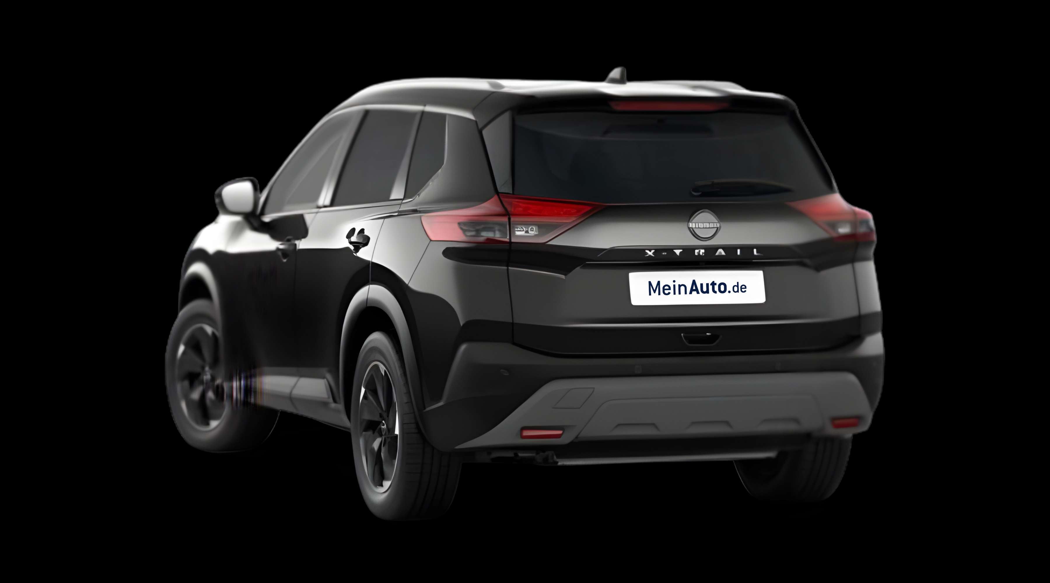 Schräge Heckansicht eines Nissan X-TRAIL, freigestellt