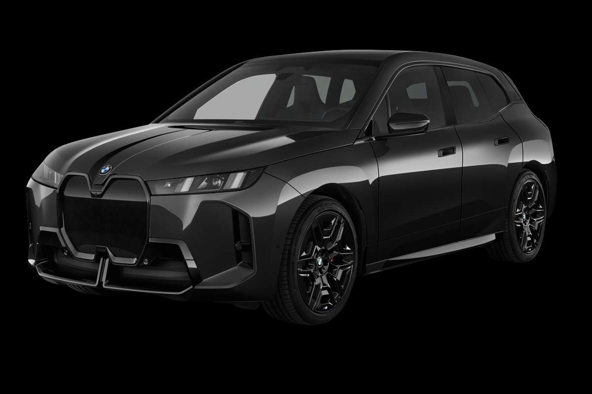Schräge Frontansicht eines BMW iX, freigestellt