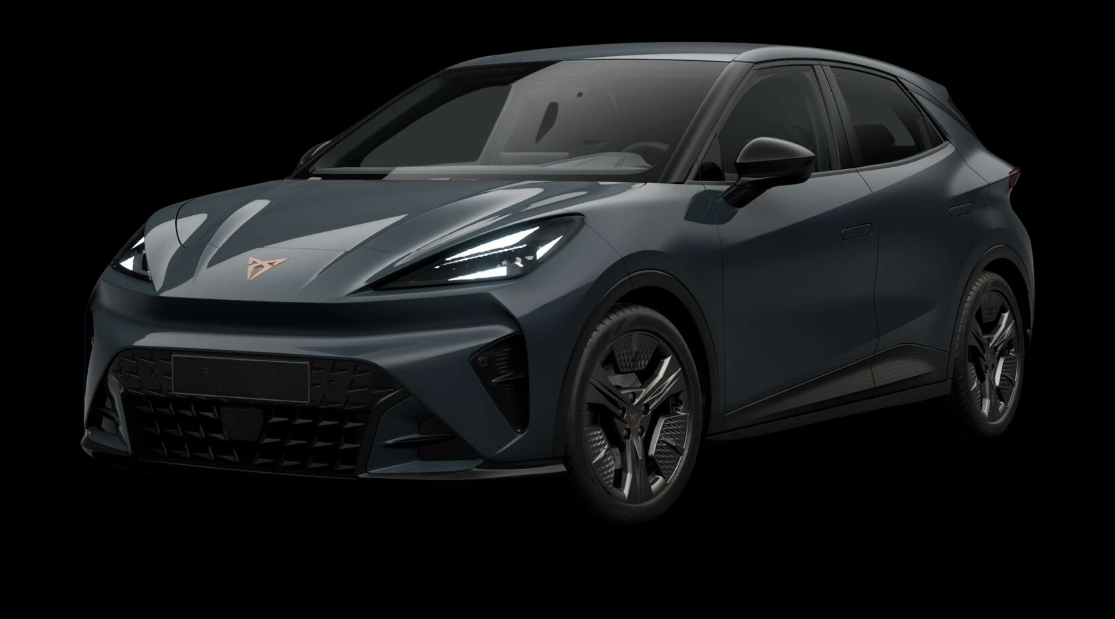 Schräge Frontansicht eines CUPRA Raval, freigestellt