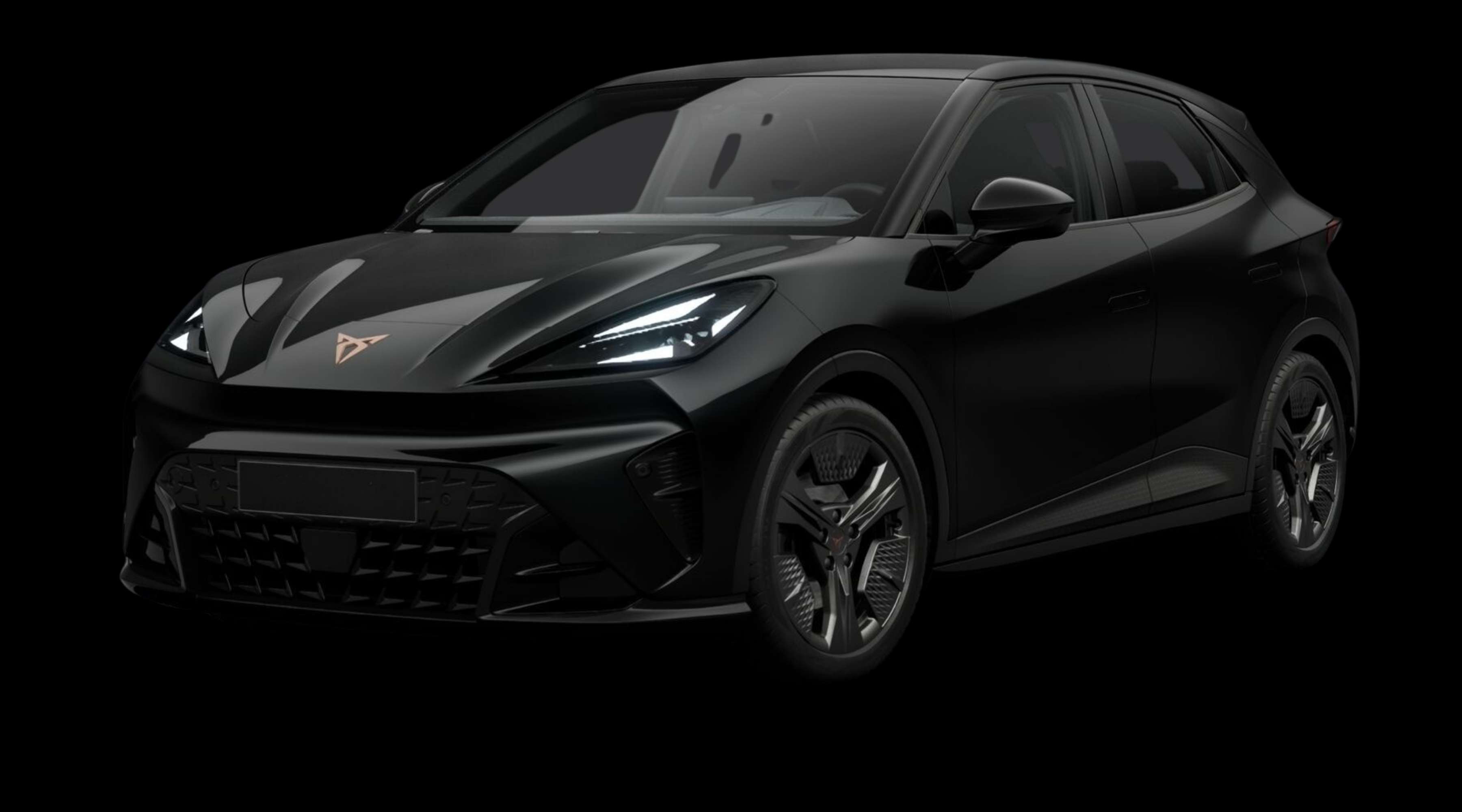 Schräge Frontansicht eines CUPRA Raval, freigestellt