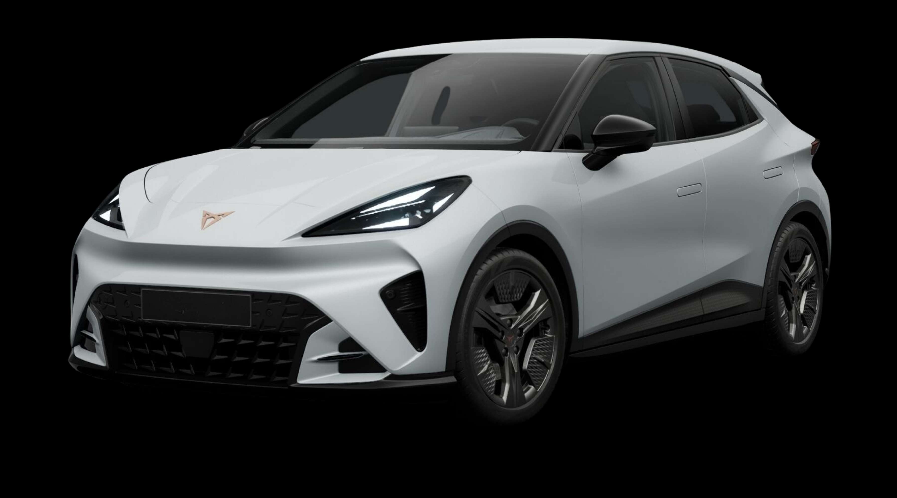 Schräge Frontansicht eines CUPRA Raval, freigestellt