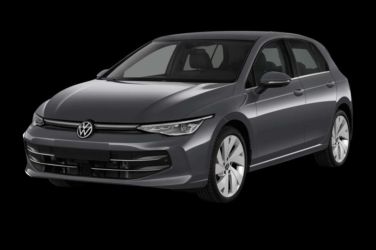 Schräge Frontansicht eines Volkswagen Golf, freigestellt