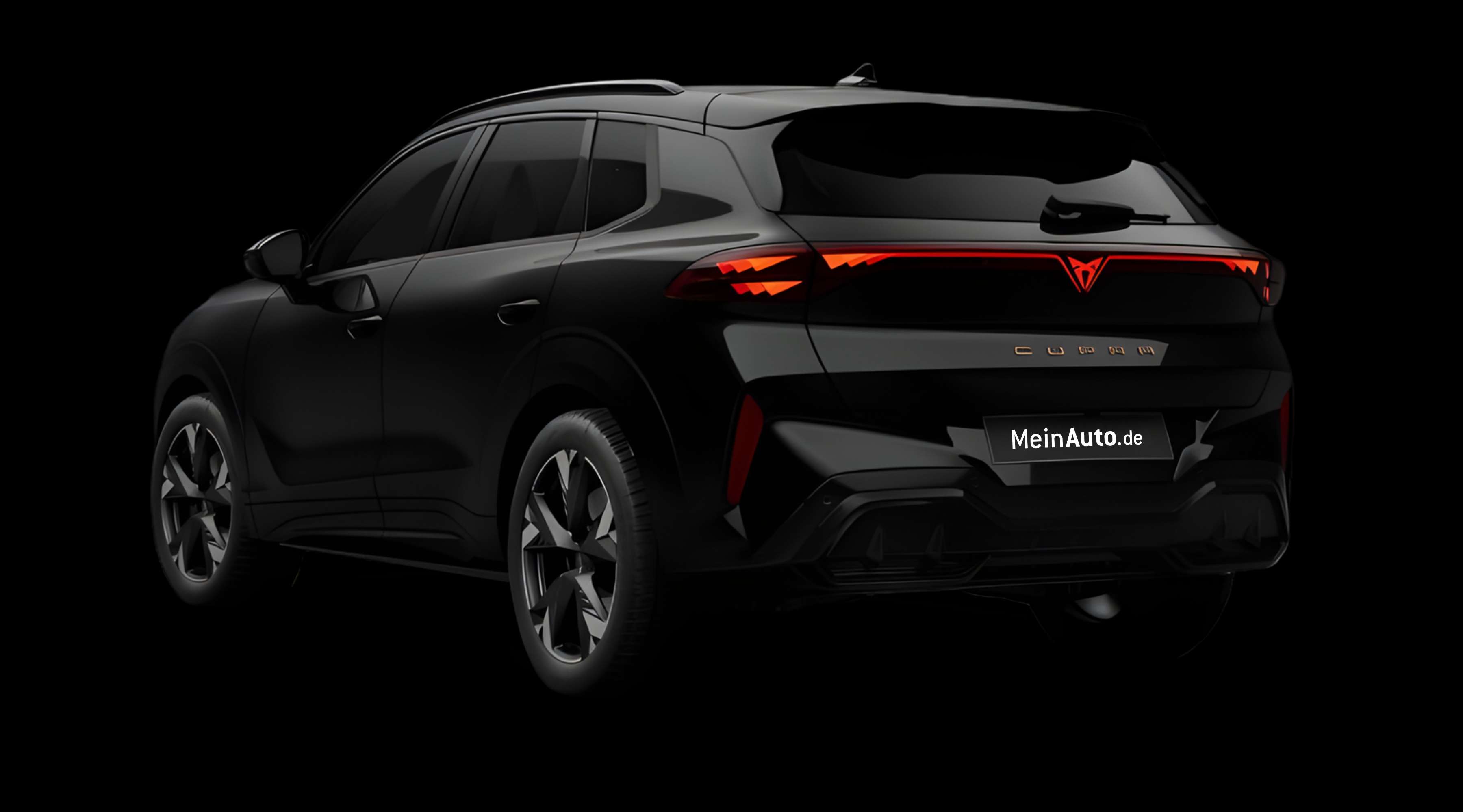 Schräge Heckansicht eines CUPRA Terramar, freigestellt