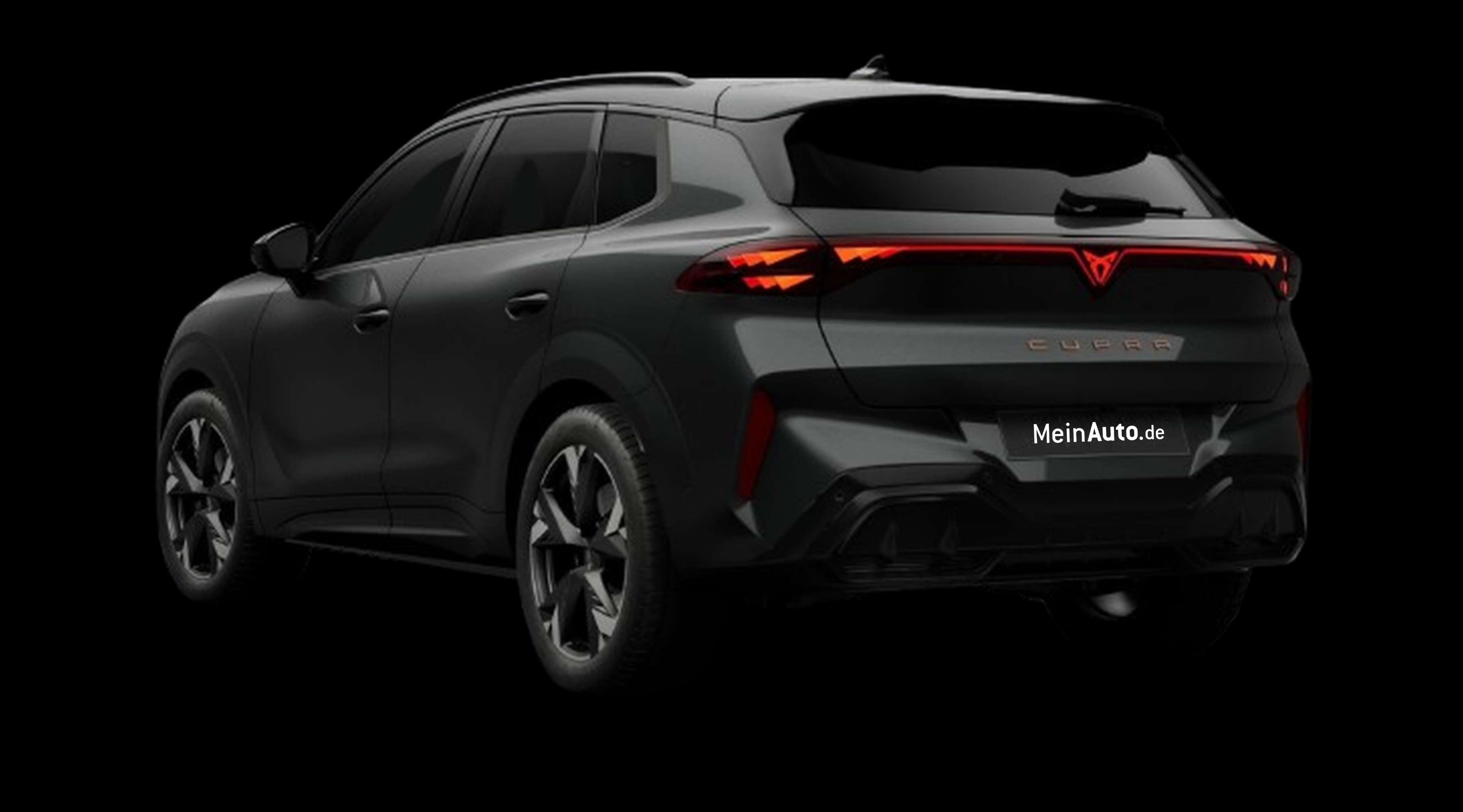Schräge Heckansicht eines CUPRA Terramar, freigestellt