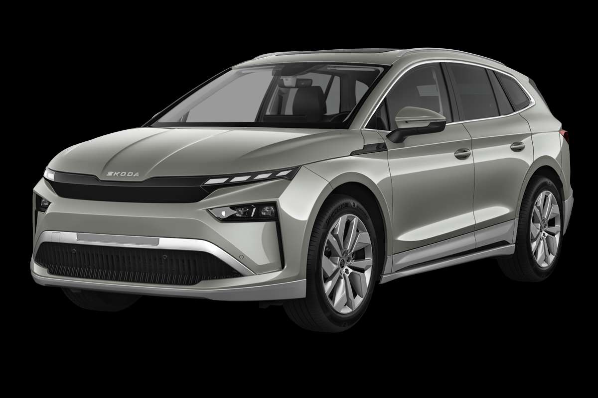 Schräge Frontansicht eines Skoda Enyaq, freigestellt