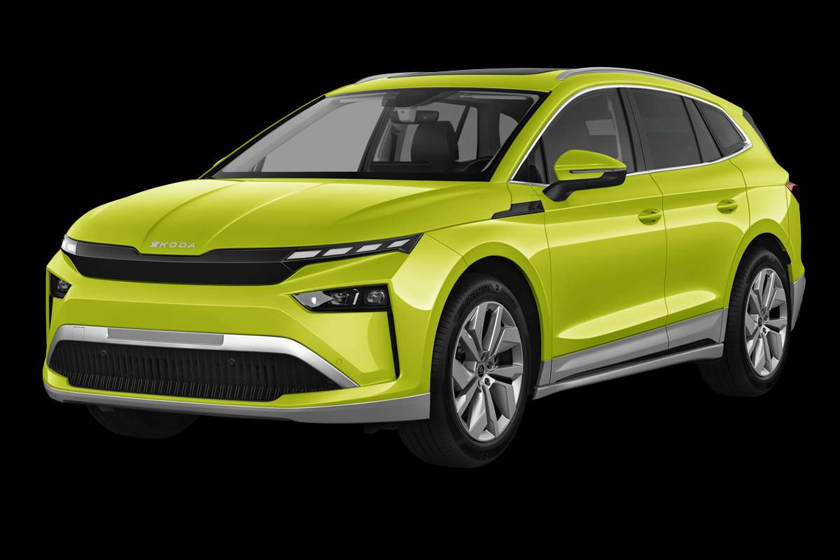 Schräge Frontansicht eines Skoda Enyaq, freigestellt