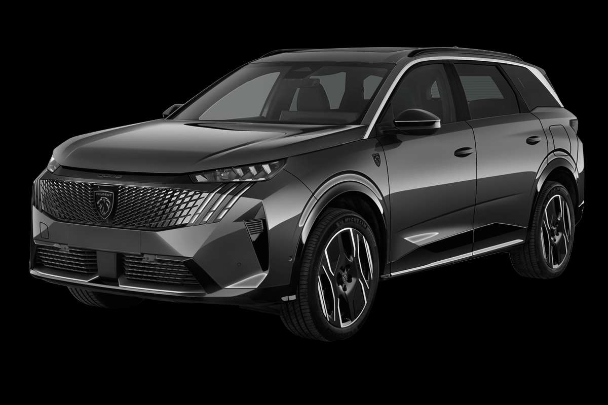 Schräge Frontansicht eines Peugeot 5008, freigestellt