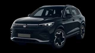 Schräge Frontansicht auf einen Volkswagen Tiguan R-Line, freigestellt