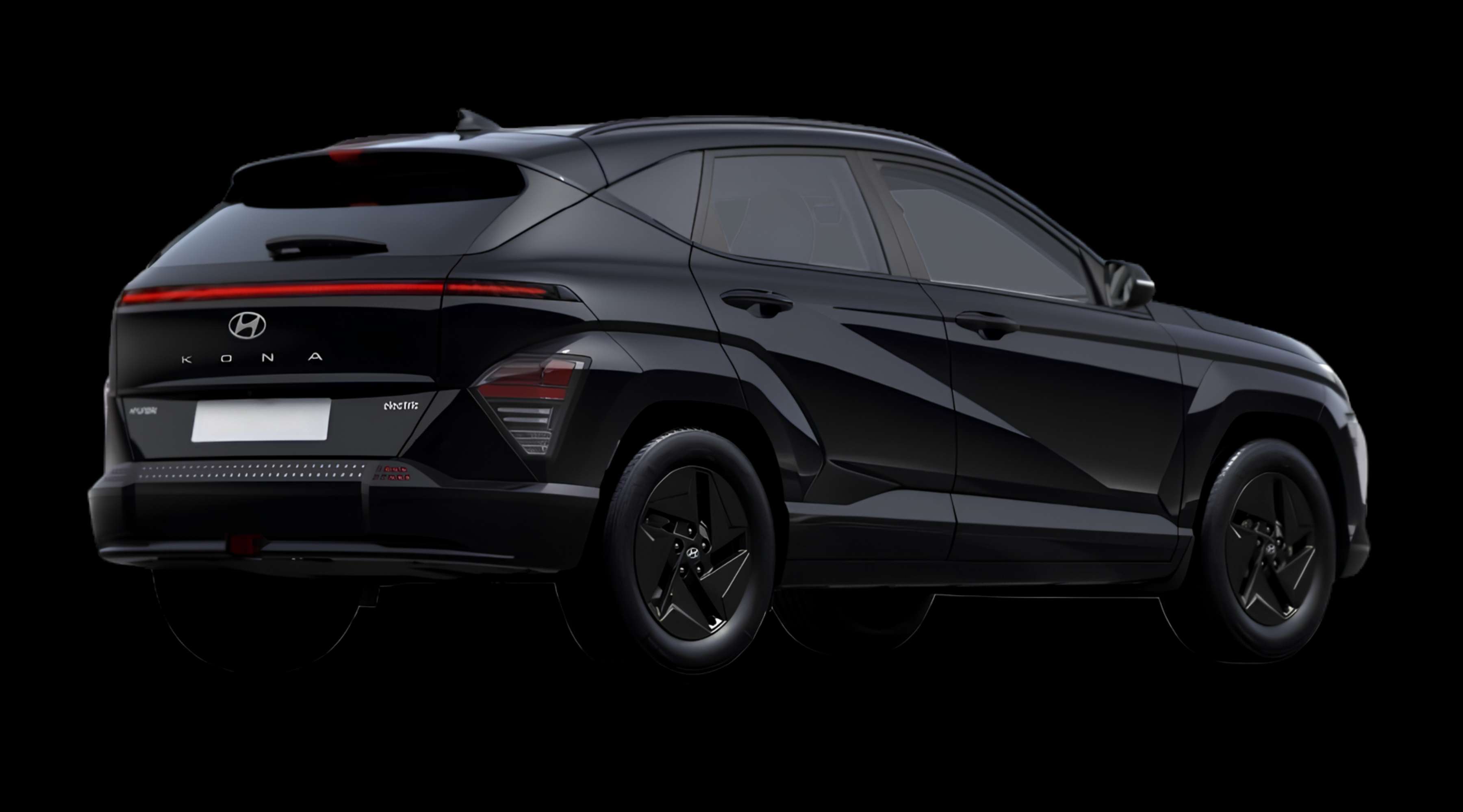 Schräge Heckansicht eines Hyundai Kona Elektro, freigestellt