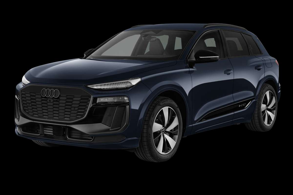 Schräge Frontansicht eines Audi SQ6 e-tron, freigestellt