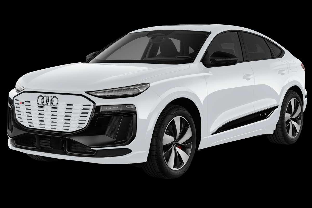 Schräge Frontansicht eines Audi SQ6 Sportback e-tron, freigestellt
