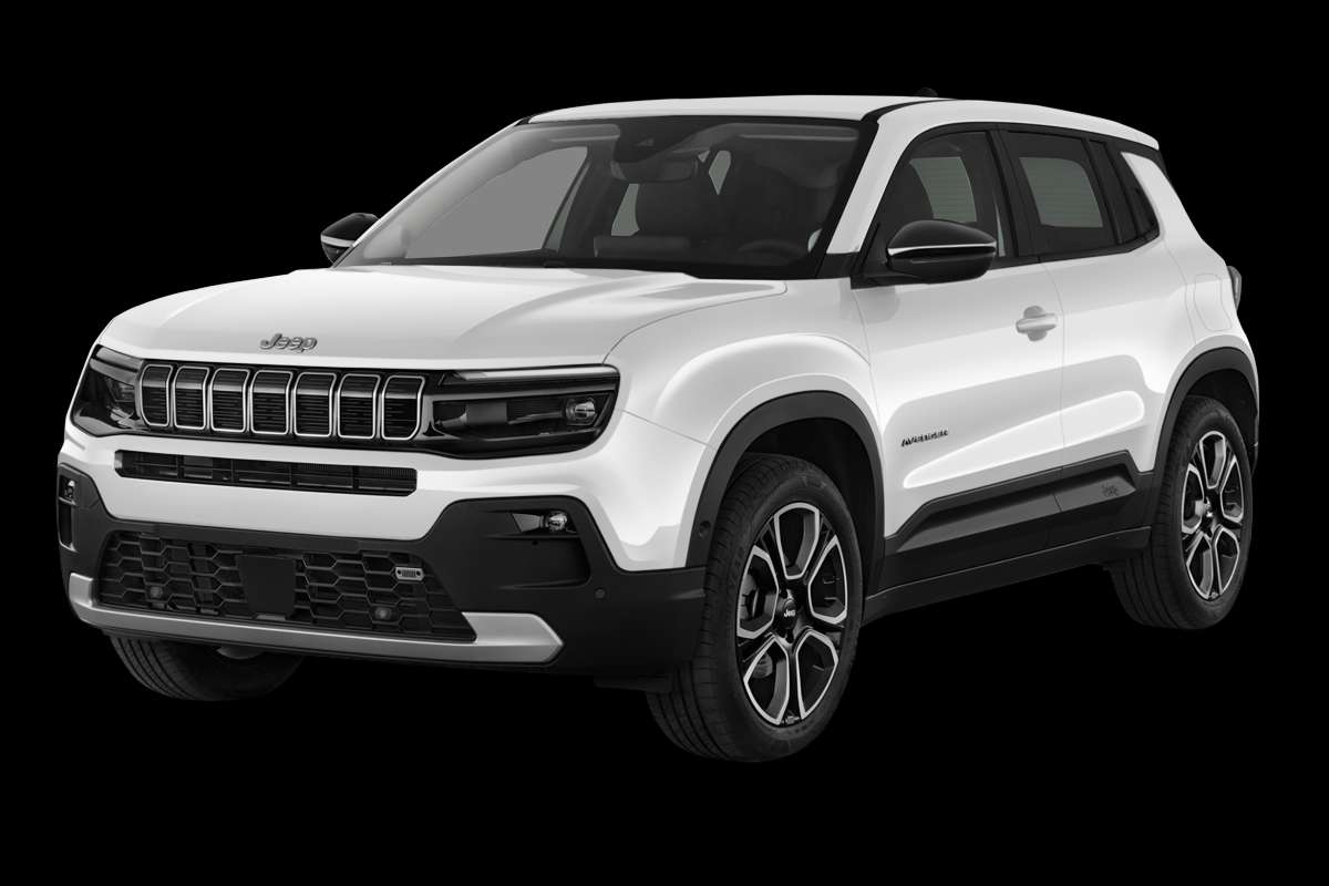 Schräge Frontansicht eines Jeep Avenger, freigestellt