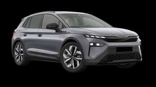 Schräge Frontansicht auf einen Skoda Elroq Sportline, freigestellt