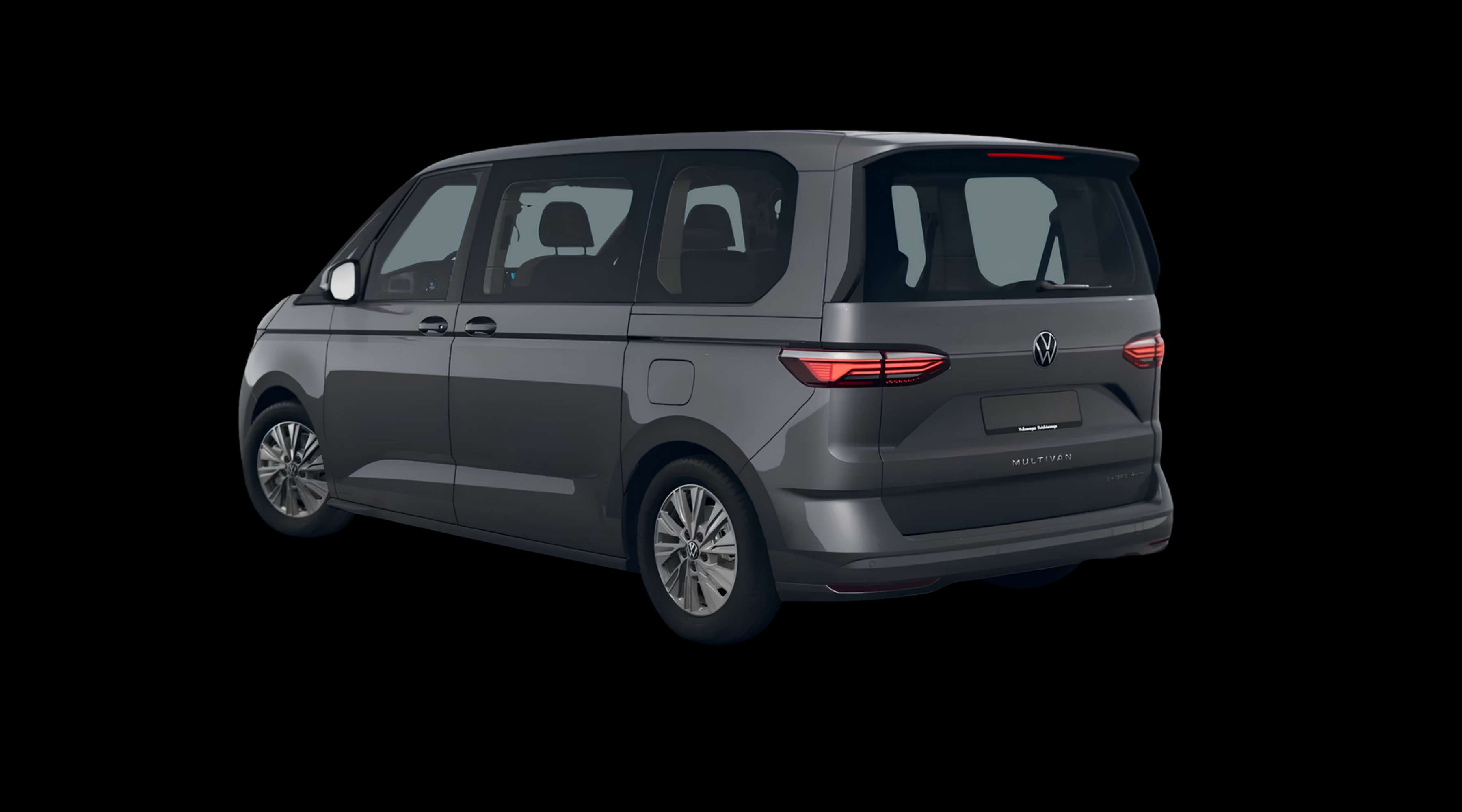 Schräge Heckansicht eines Volkswagen Multivan, freigestellt