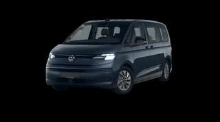 Schräge Frontansicht auf einen Volkswagen Multivan , freigestellt