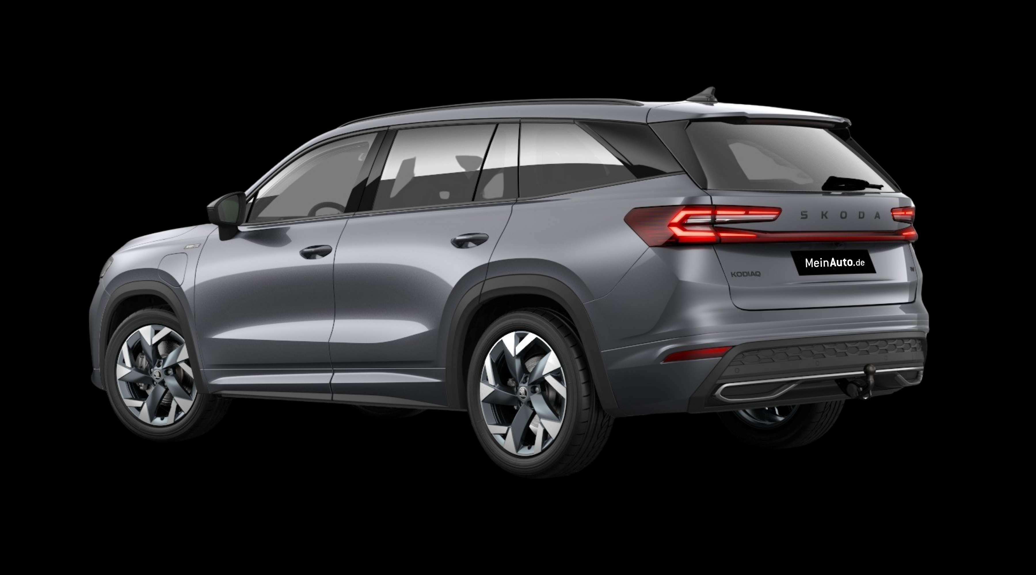 Schräge Heckansicht eines Skoda Kodiaq, freigestellt