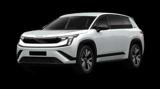 Schräge Frontansicht auf einen Skoda Peaq Sportline, freigestellt