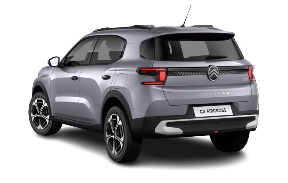 Schräge Heckansicht eines Citroën C3 Aircross, freigestellt
