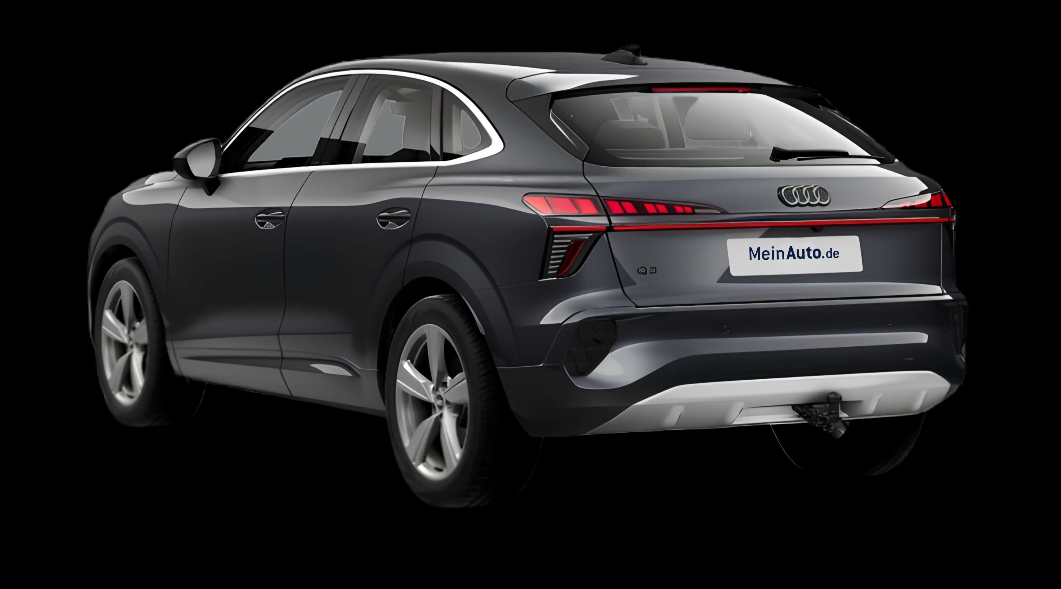 Schräge Heckansicht eines Audi Q3 Sportback, freigestellt