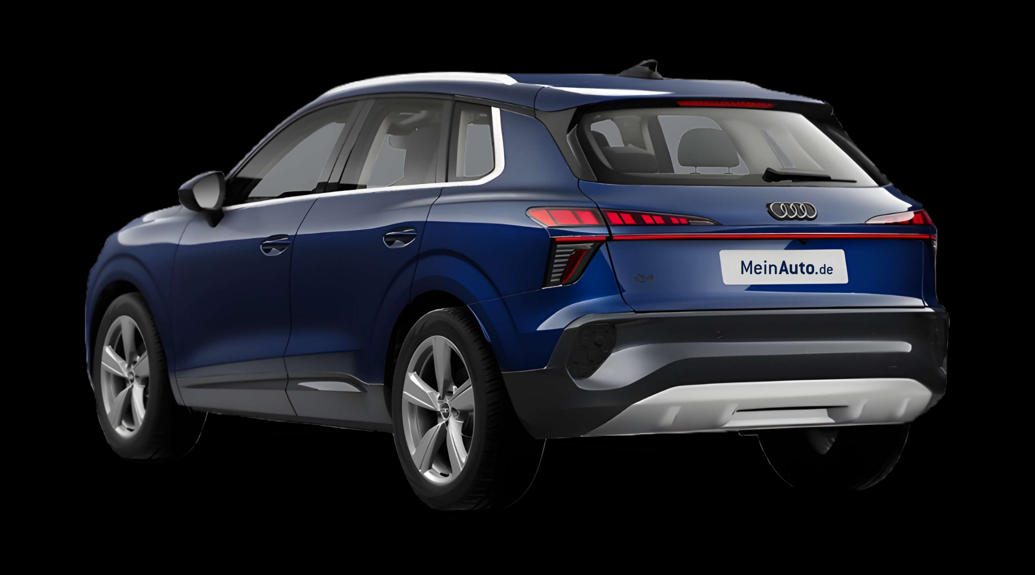 Schräge Heckansicht eines Audi Q3, freigestellt