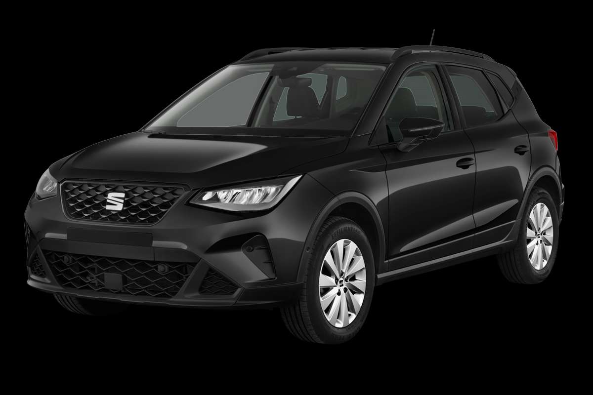 Schräge Frontansicht eines SEAT Arona, freigestellt