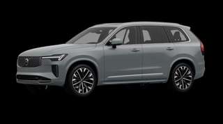 Schräge Frontansicht auf einen Volvo XC90 Ultra Dark, freigestellt