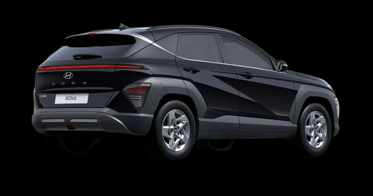 Schräge Heckansicht eines Hyundai Kona, freigestellt