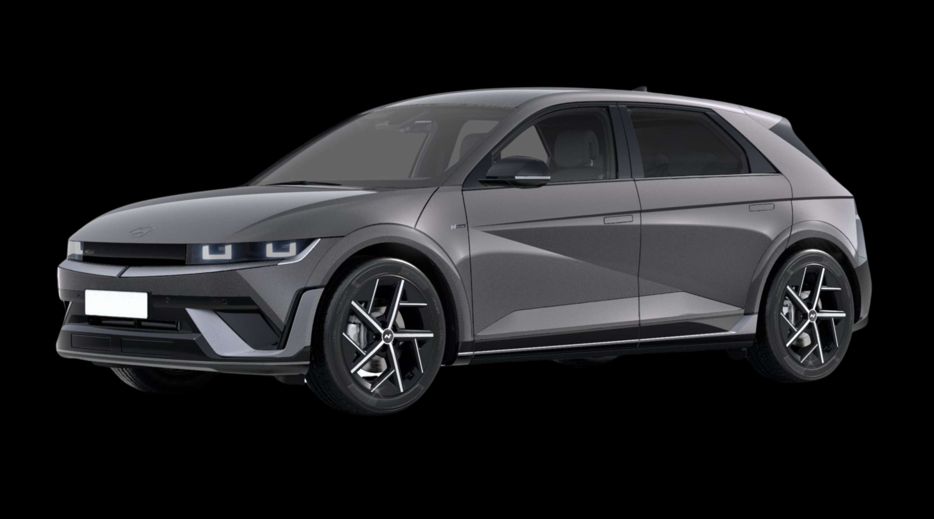 Schräge Frontansicht eines Hyundai IONIQ 5, freigestellt