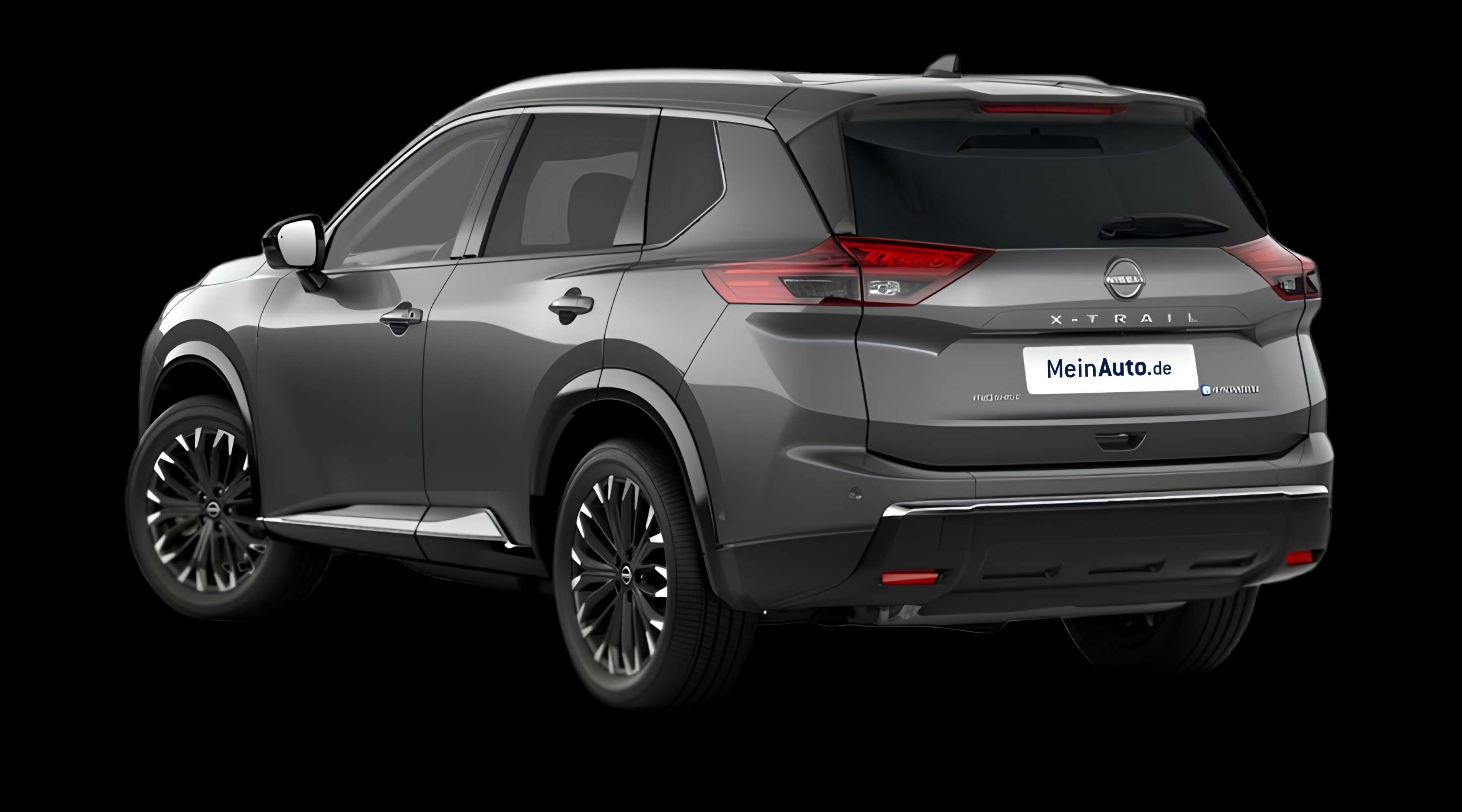 Schräge Heckansicht eines Nissan X-TRAIL, freigestellt