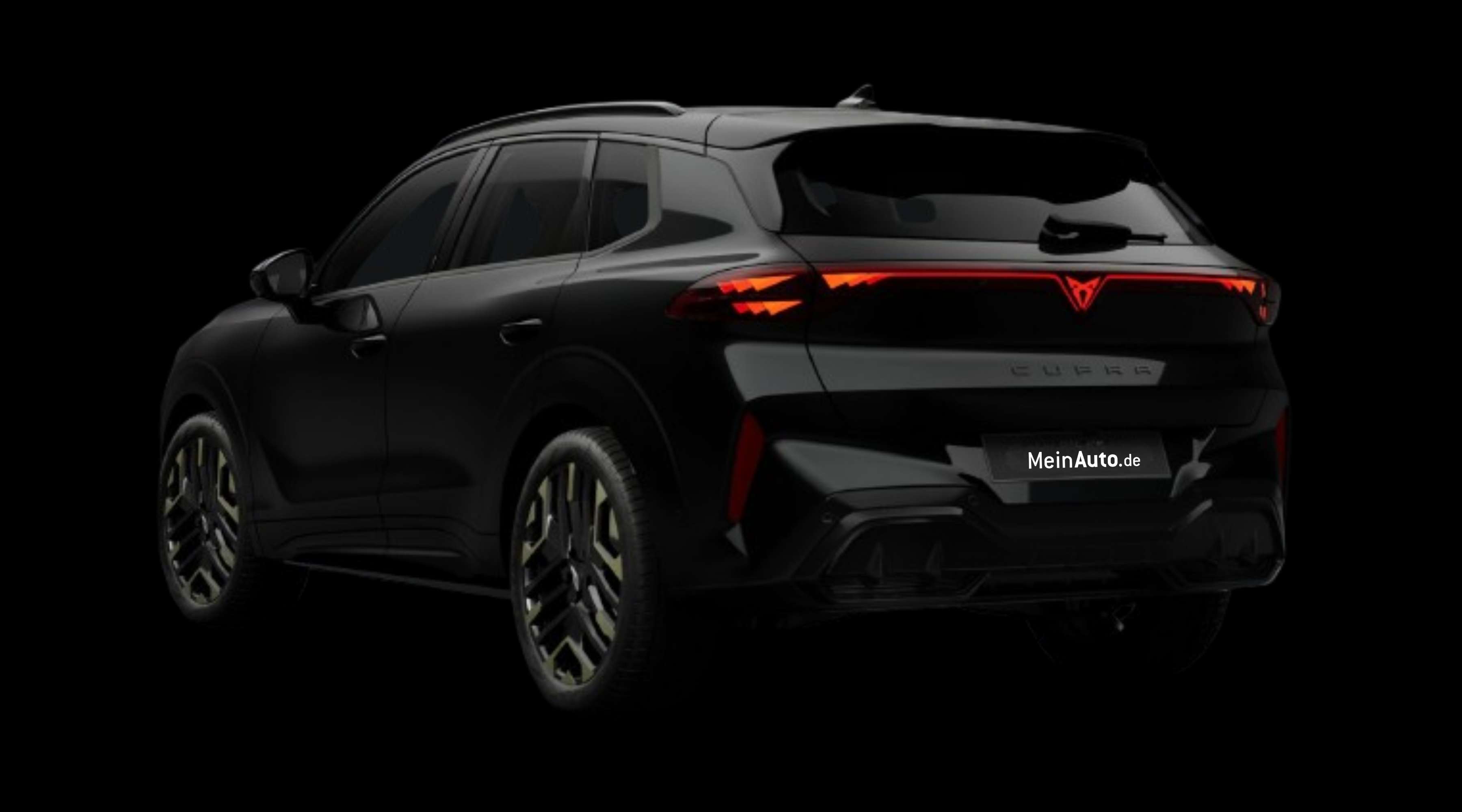 Schräge Heckansicht eines CUPRA Terramar, freigestellt