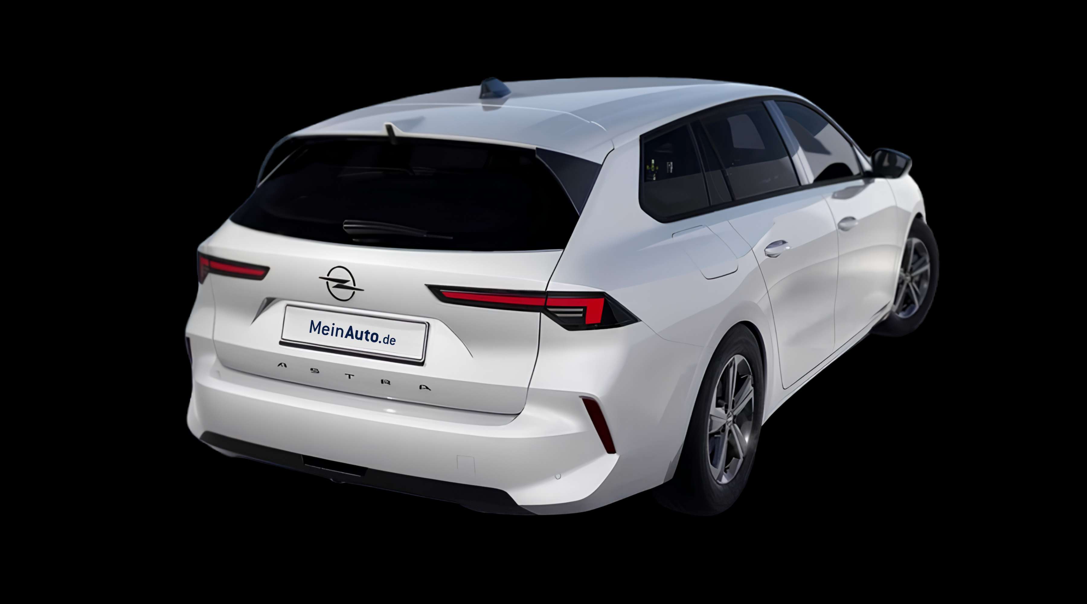 Schräge Heckansicht eines Opel Astra, freigestellt